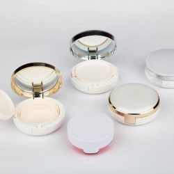 Air-tight foundation base compact